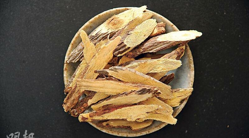 【中醫治療】外用藥粉：滑石甘草磨粉敷身 芳香化濁