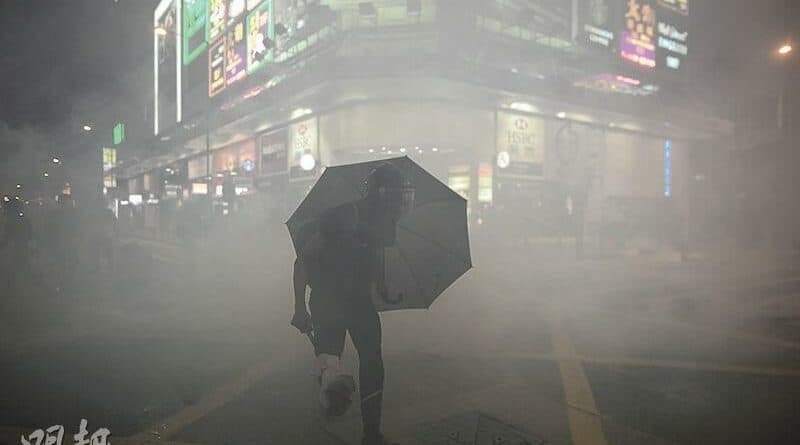 【催淚彈】應對方法：速逃 清洗 換衫