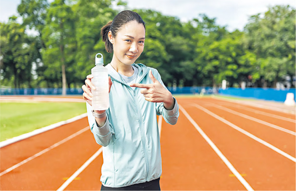 炎夏運動小心引發急性腎衰竭、橫紋肌溶解症、熱中暑  全程補水有策略 