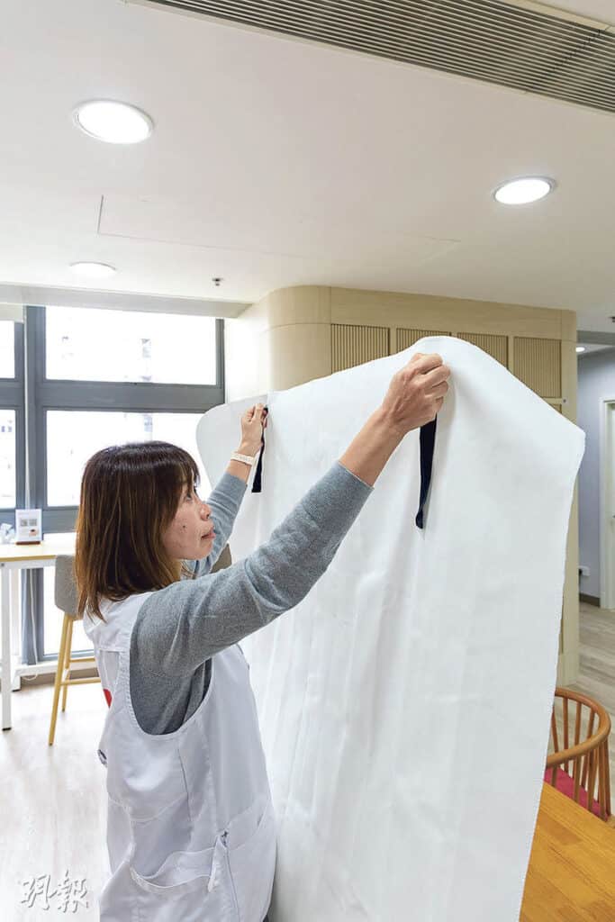 【火場求生術】行動不便、殘疾人士、照顧者應原地避難或逃生？應急逃生包９類物件