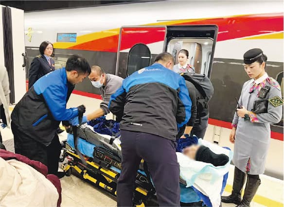 外遊遇急病創傷意外 返港治療醫療運送服務流程、風險知多啲 外遊遇急病創傷意外 返港治療醫療運送服務流程、風險知多啲