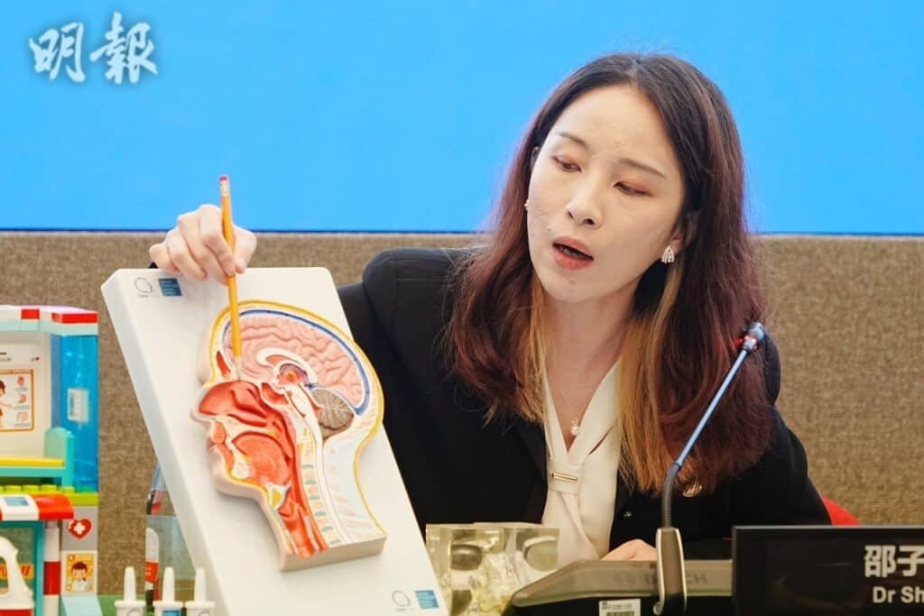 【中風急救】港大首創「納米乾粉鼻噴劑」 發病30分鐘內使用減八成腦梗體積 【中風急救】港大首創「納米乾粉鼻噴劑」 發病30分鐘內使用減八成腦梗體積