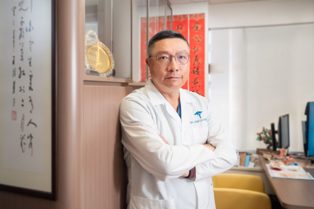 膽石易誘發急性膽囊炎致右上腹劇痛 及早以微創手術切除 減致命併發症風險 膽石易誘發急性膽囊炎致右上腹劇痛 及早以微創手術切除 減致命併發症風險