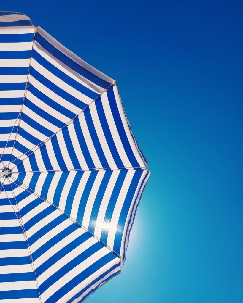【酷熱天氣】消暑神器:涼感衣物、薄荷噴霧、降溫傘「一觸即涼」、瞬間降溫?專家逐一解構 【酷熱天氣】消暑神器:涼感衣物、薄荷噴霧、降溫傘「一觸即涼」、瞬間降溫?專家逐一解構